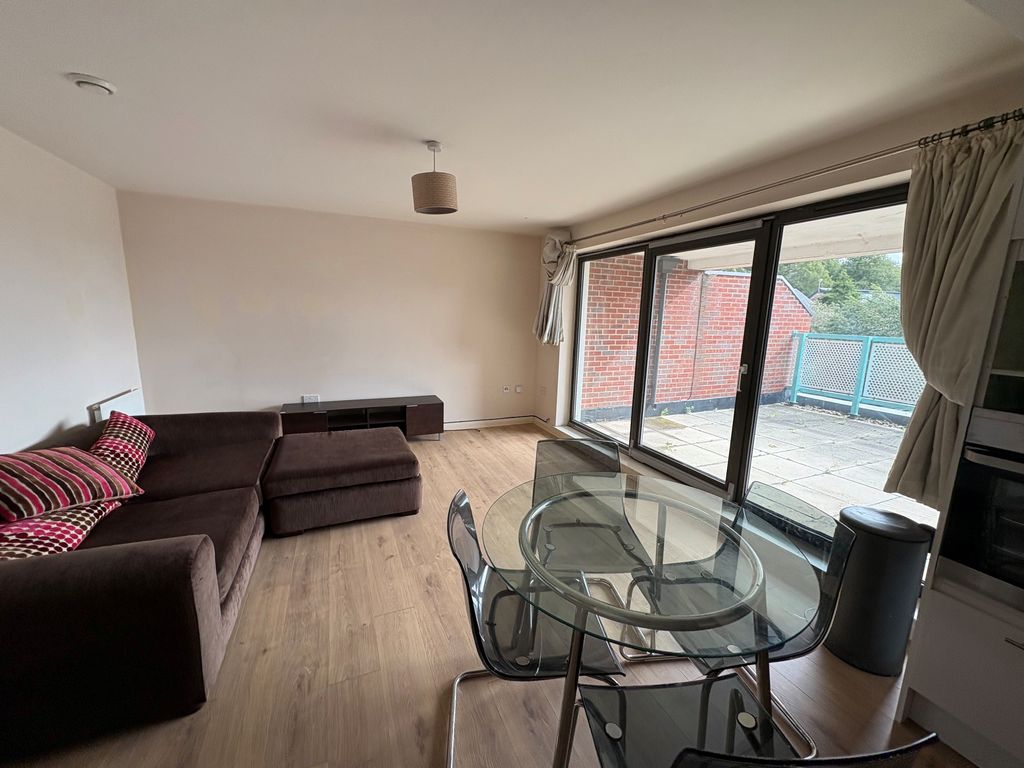 Property photo 2 of 8