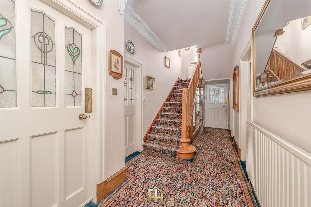 Property photo 2 of 40 142 Ferry Road Dd5 4Qb 280426 Edit (33 Of 64).Jpg