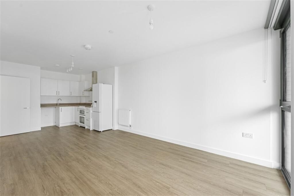 Property photo 1 of 16 (Main)
