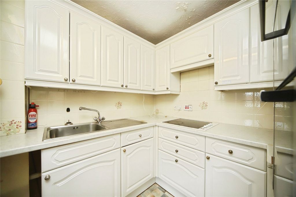 Property photo 2 of 11 Picture No. 25