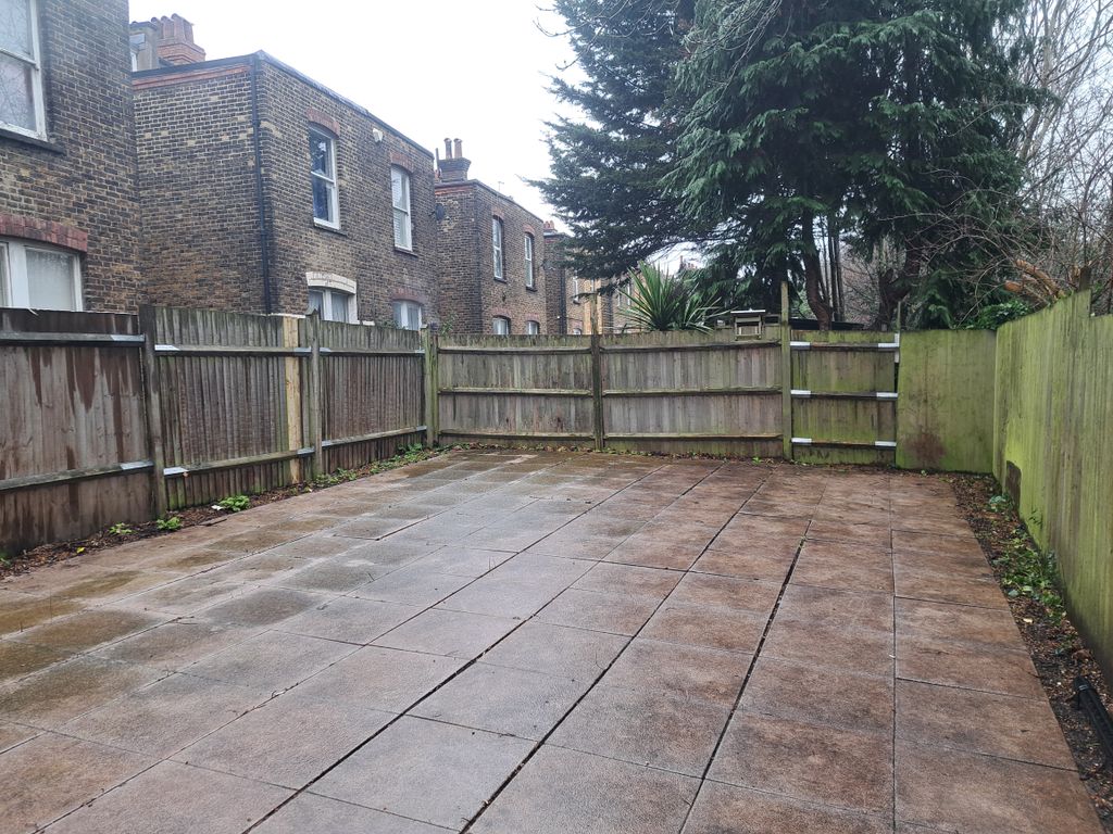 Property photo 3 of 4 Flexible Property Space