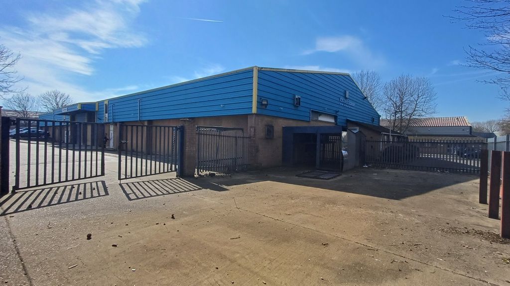 Property photo 1 of 9 Photo 8