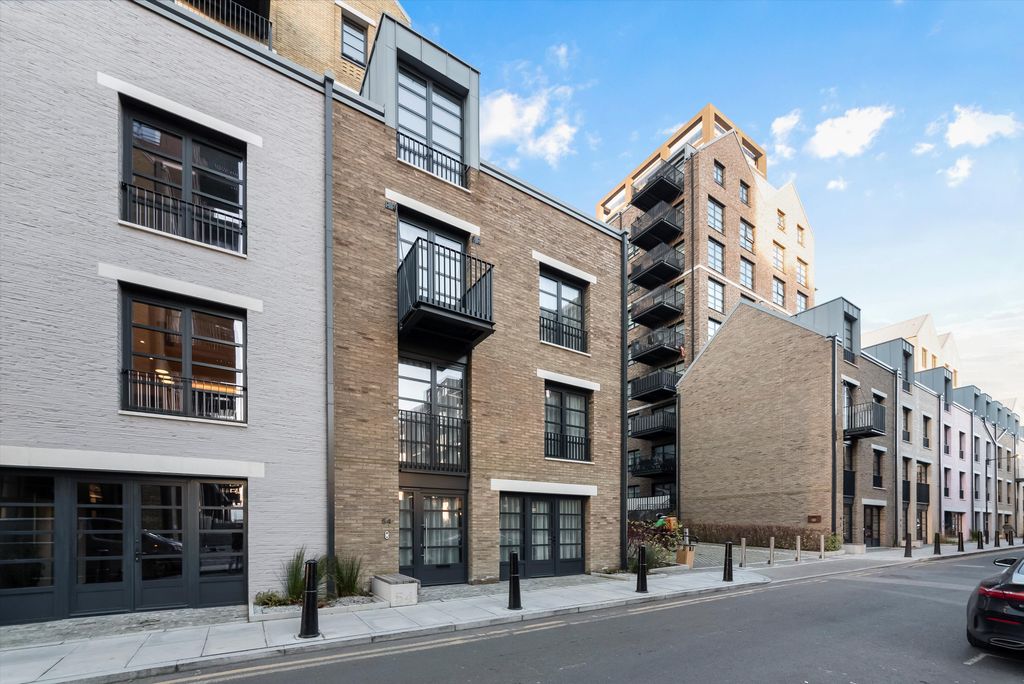 Property photo 3 of 20 Image