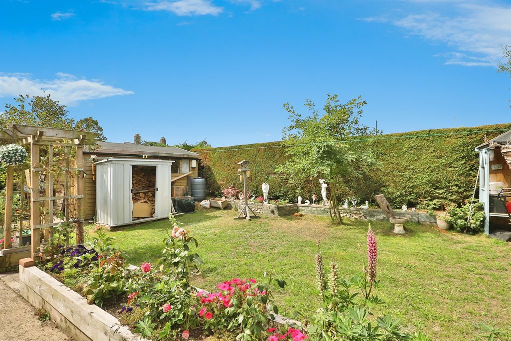 Property photo 3 of 17