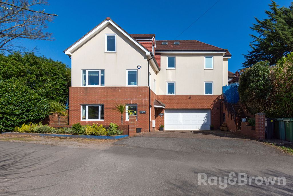 Property photo 1 of 88