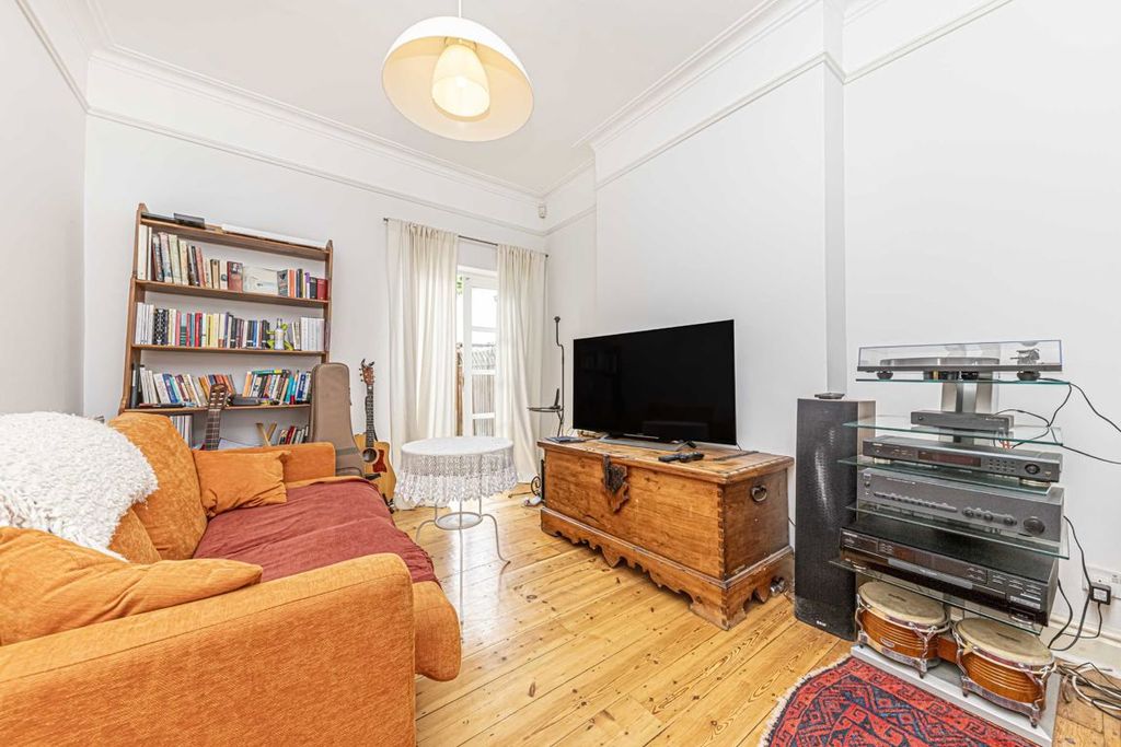 Property photo 3 of 7
