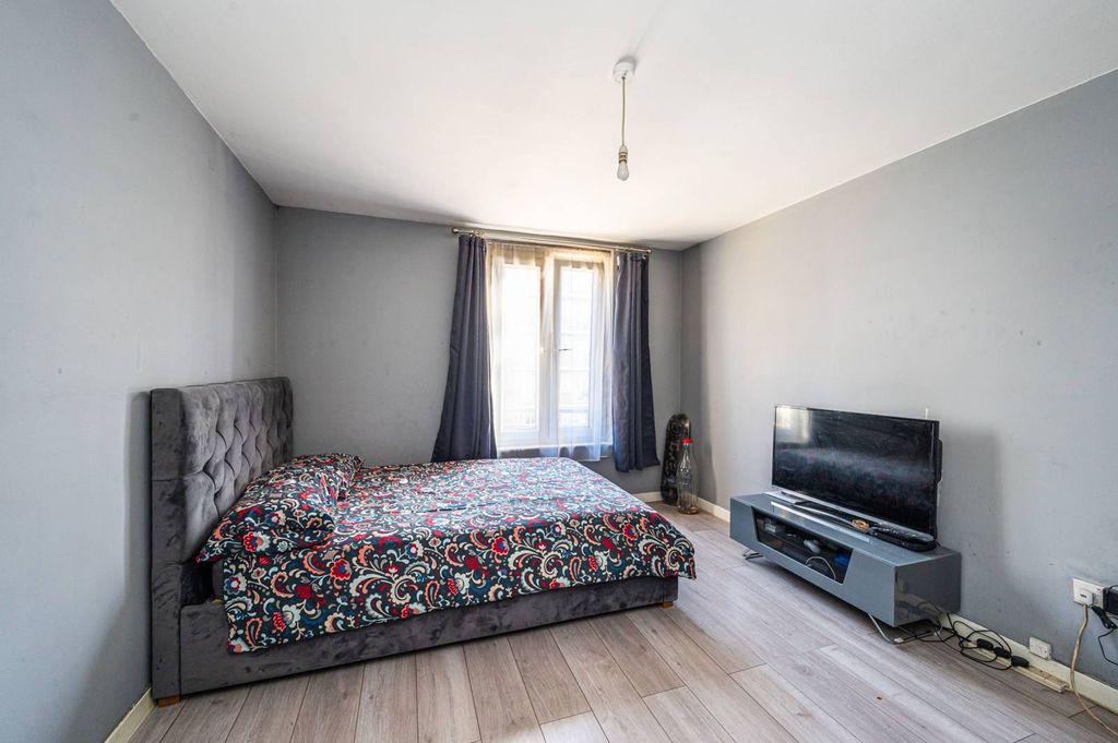 Property photo 1 of 6