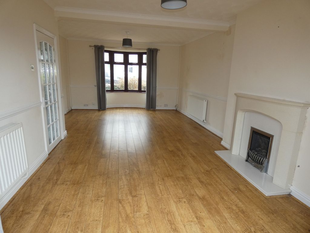 Property photo 2 of 14 Main Lounge