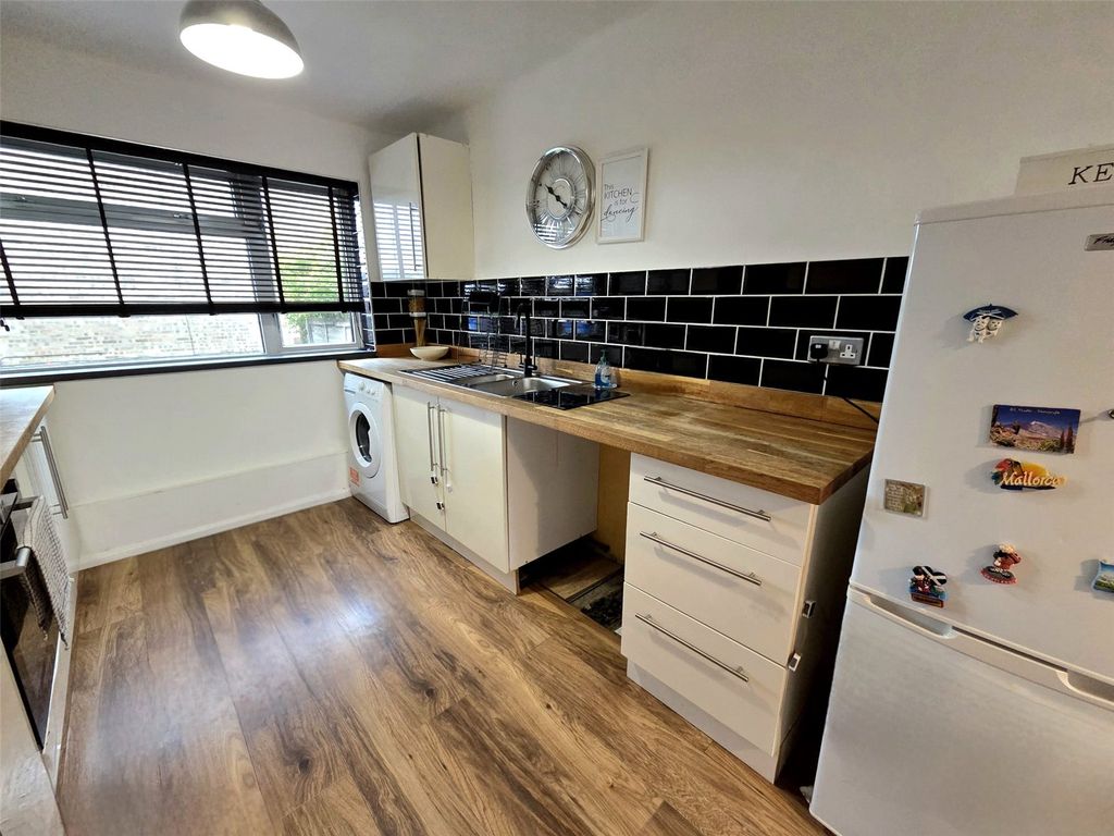 Property photo 3 of 14 Picture No. 3