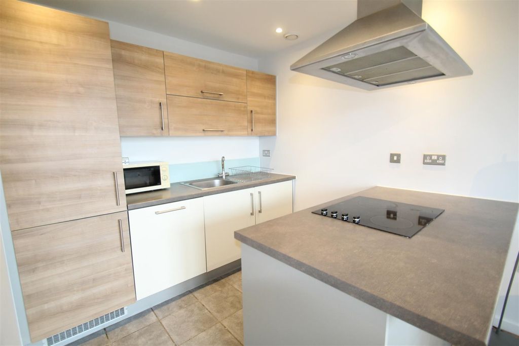 Property photo 2 of 15 Kitchen