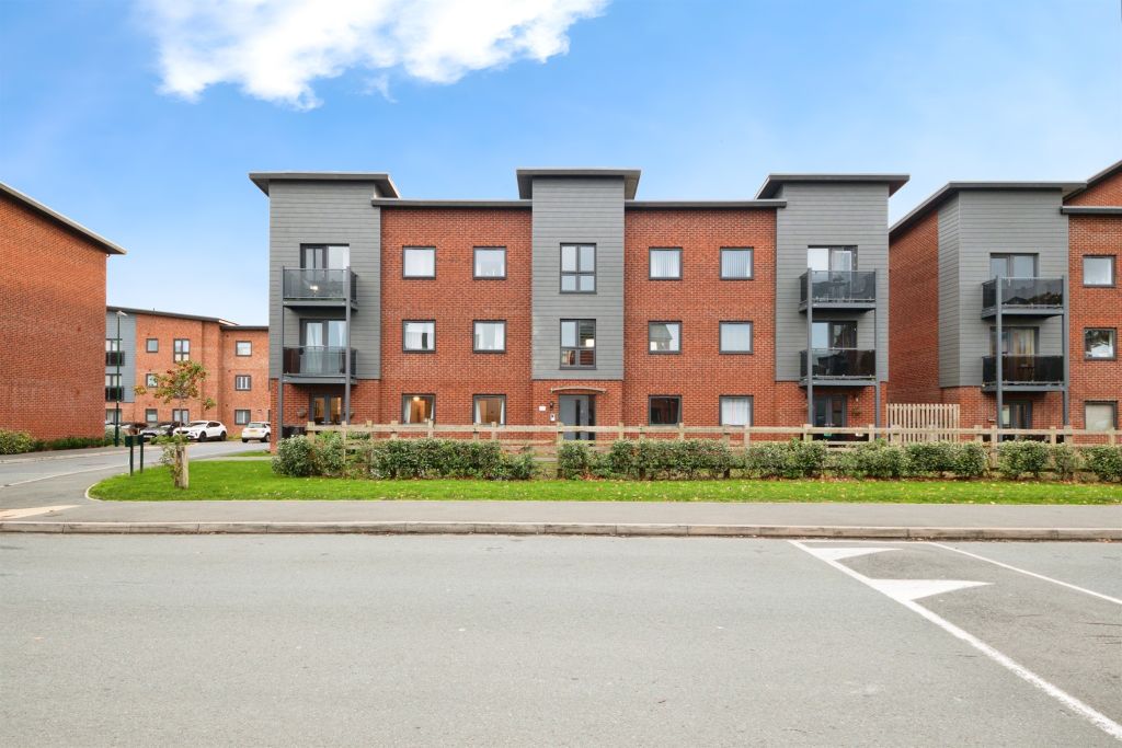 Property photo 2 of 17