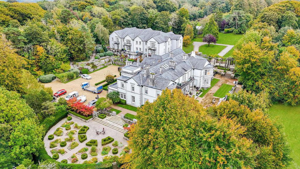 Property photo 1 of 26