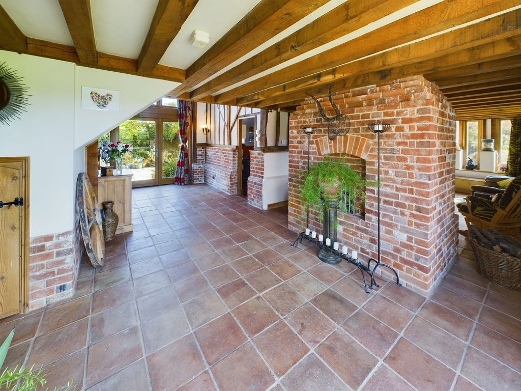 Property photo 2 of 32
