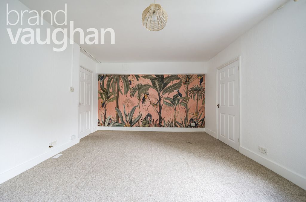 Property photo 3 of 10 Living Room