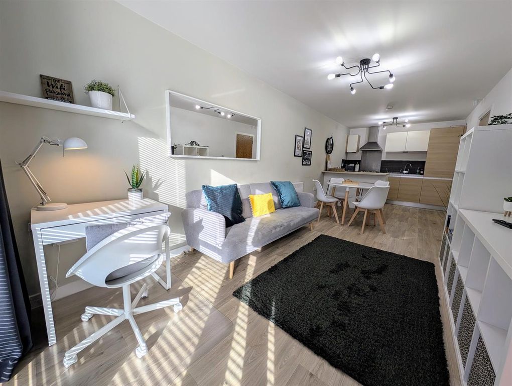 Property photo 1 of 11 Living Room.Jpg