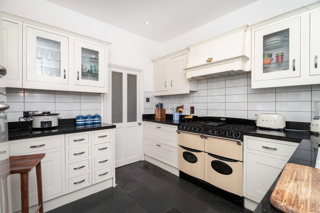 Property photo 3 of 23 3.Jpg