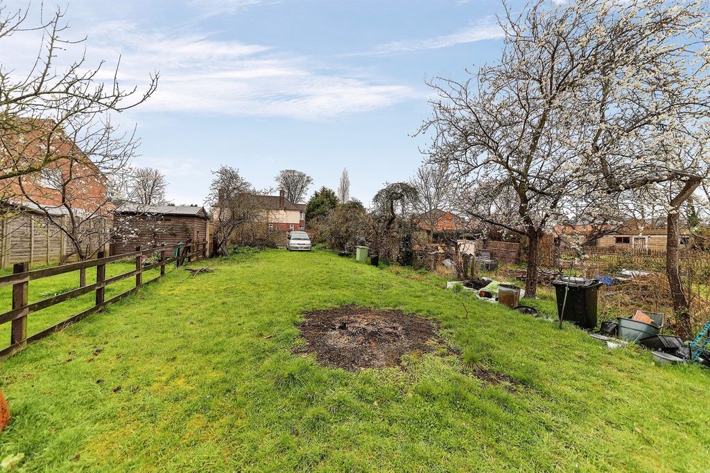 Property photo 1 of 5