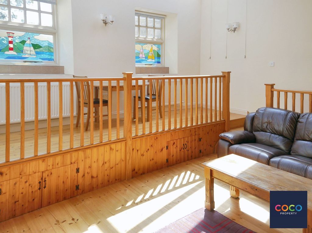 Property photo 2 of 7 Balcony