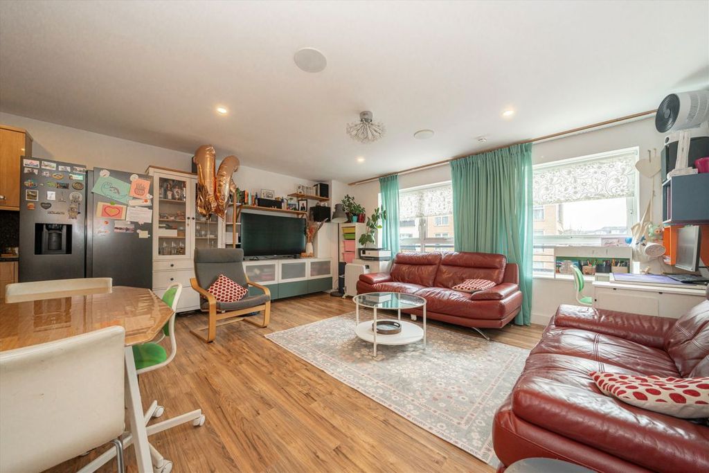 Property photo 2 of 6