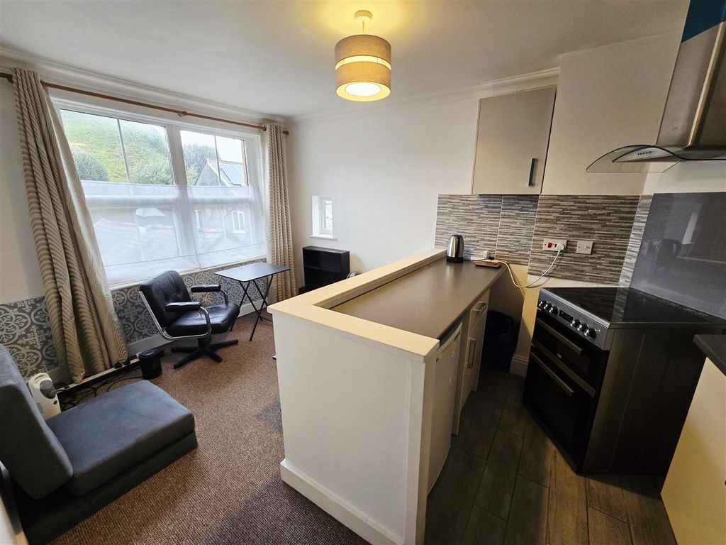 Additional image 5 of 1 bed flat for saleCastle Keep, Launceston PL15