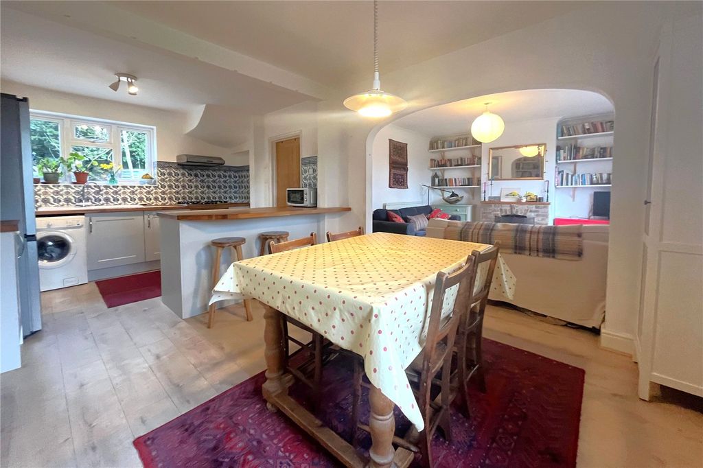 Property photo 2 of 12 Picture No. 15