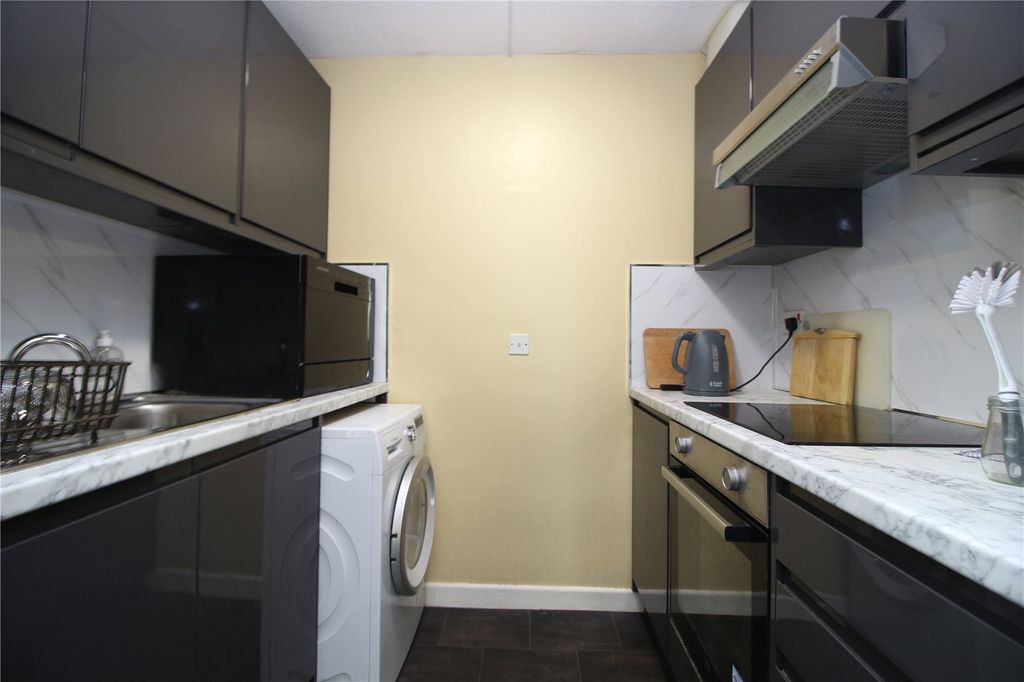 Property photo 3 of 8 Picture No. 04