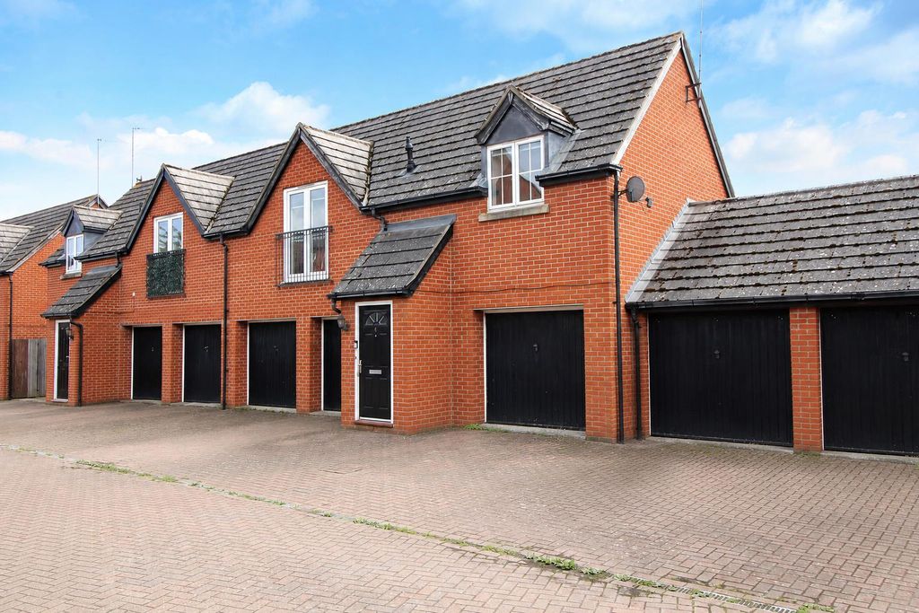 Property photo 1 of 10 Cf07Ed71-Beda-4114-98Fc-97d5c977Ad3c.Png