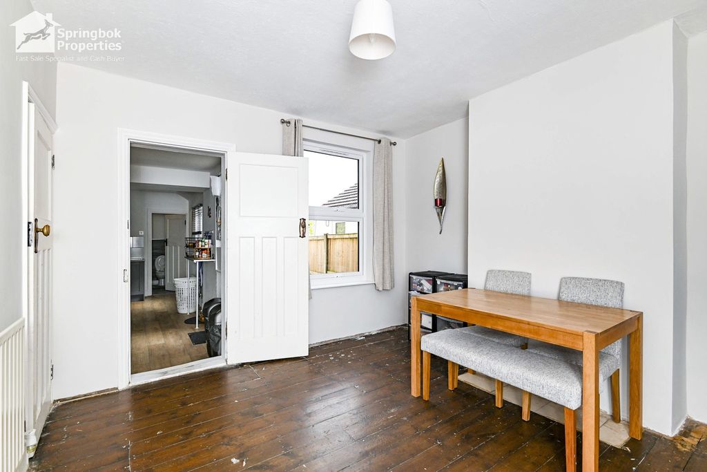 Property photo 3 of 12 Image 2