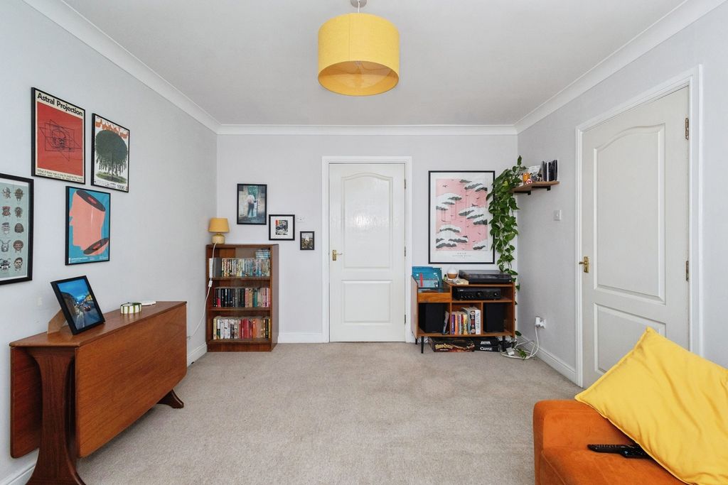 Property photo 3 of 11 Pbox-Img.Jpg