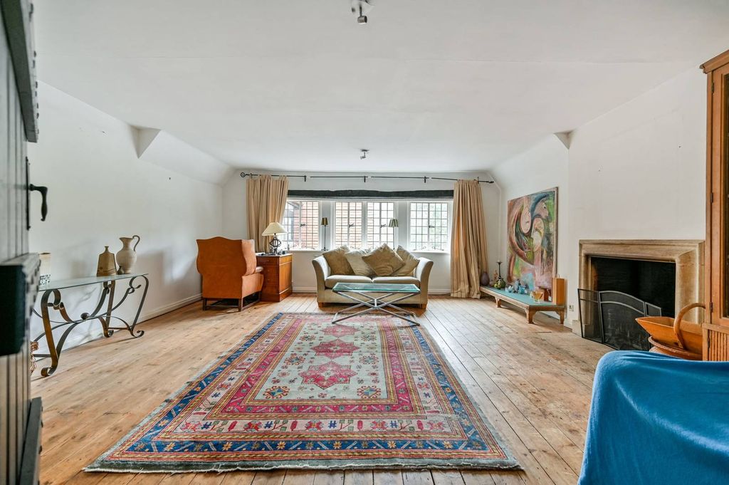 Property photo 3 of 13