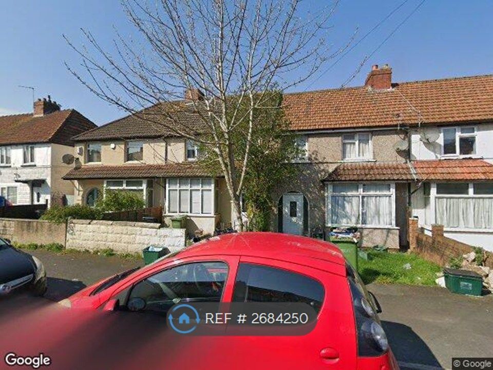 Property photo 2 of 13