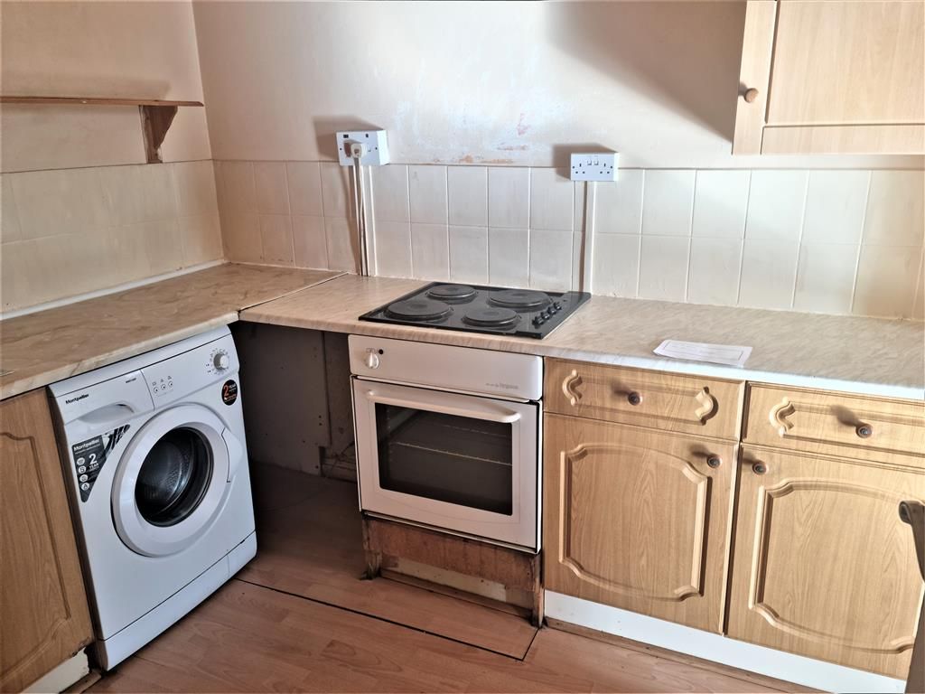 Property photo 2 of 5 Kitchen