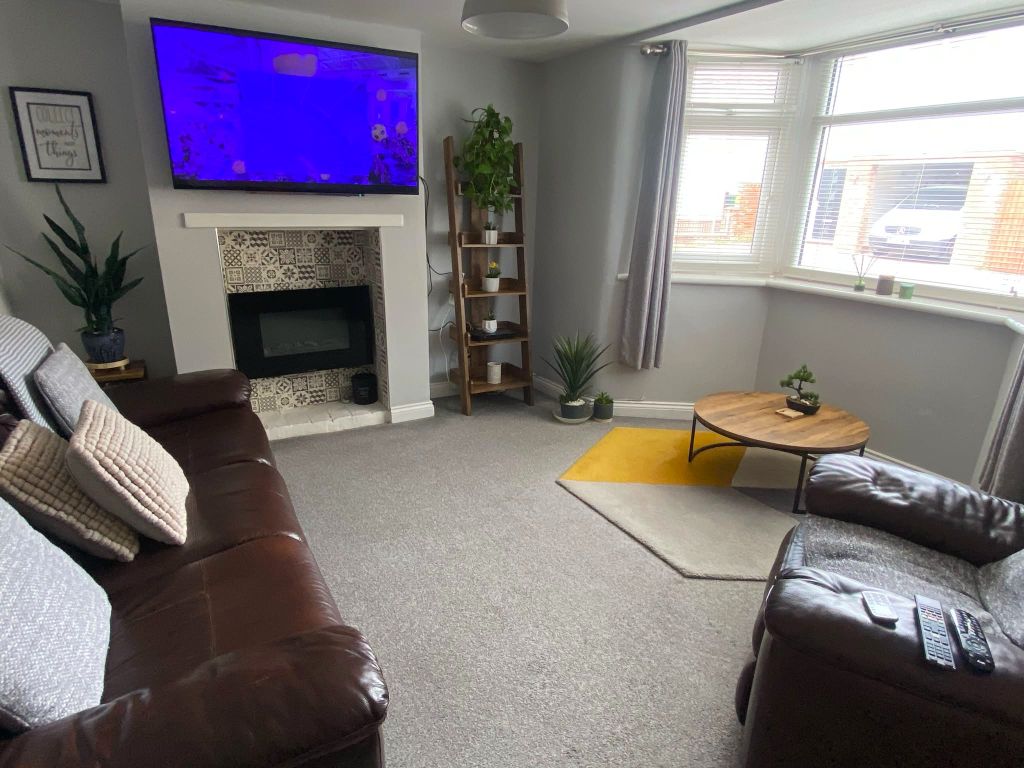 Property photo 2 of 12