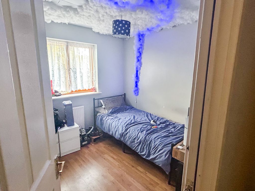 Property photo 3 of 6