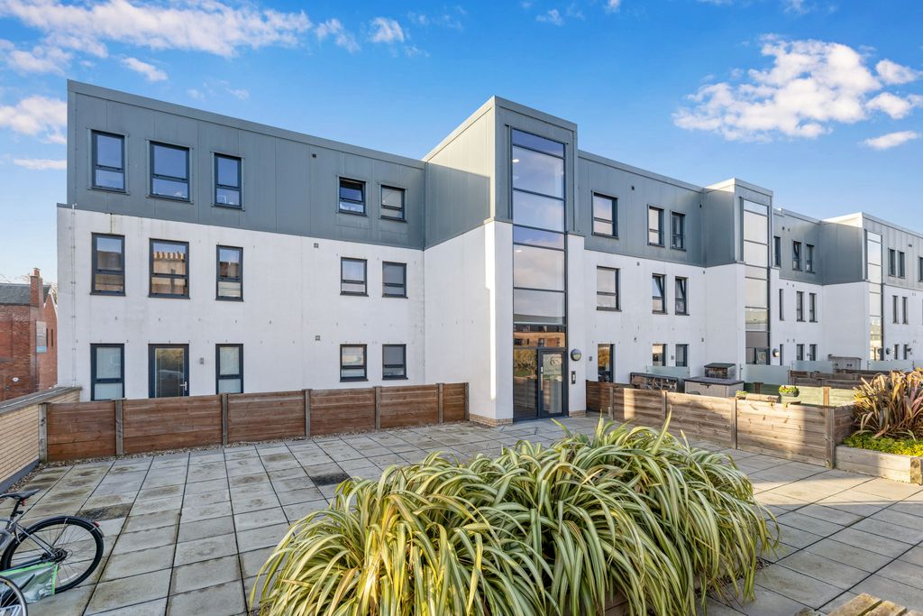 Property photo 1 of 19 Primary Property Image