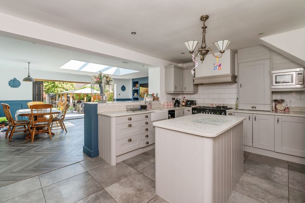 Property photo 3 of 17 Open Plan Area