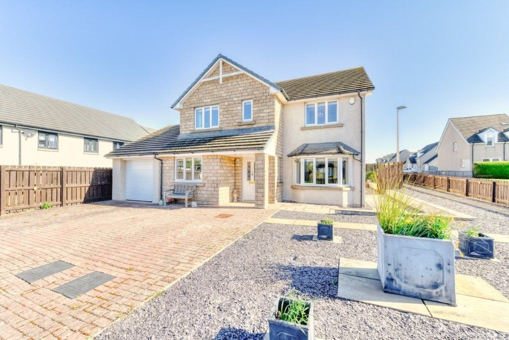 Property photo 3 of 50