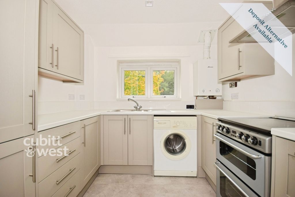 Property photo 2 of 9 Kitchen