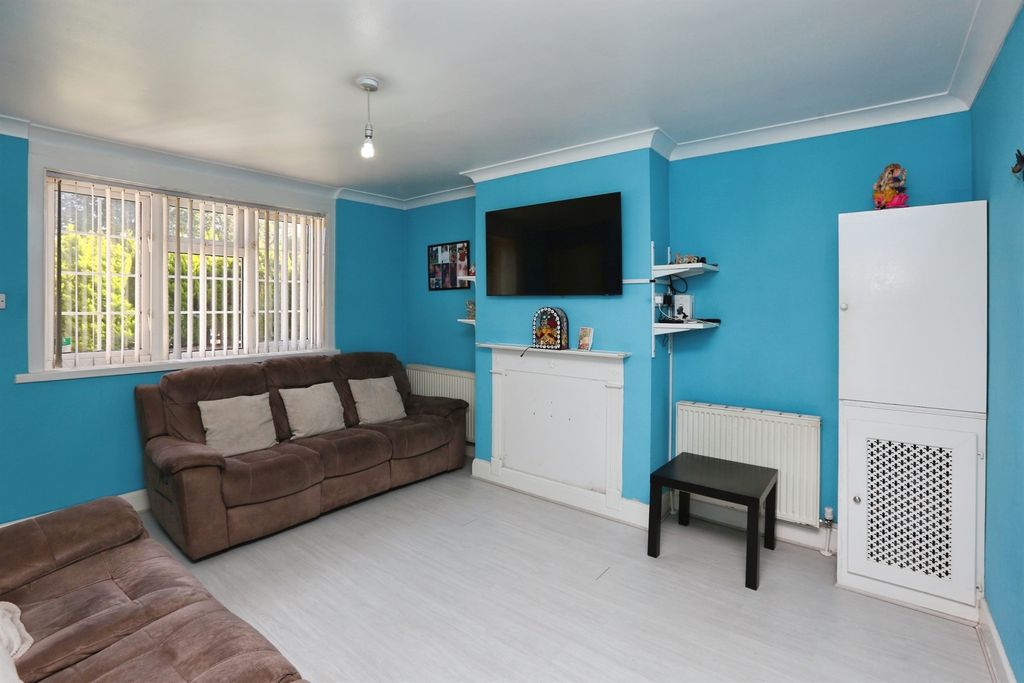 Property photo 2 of 13