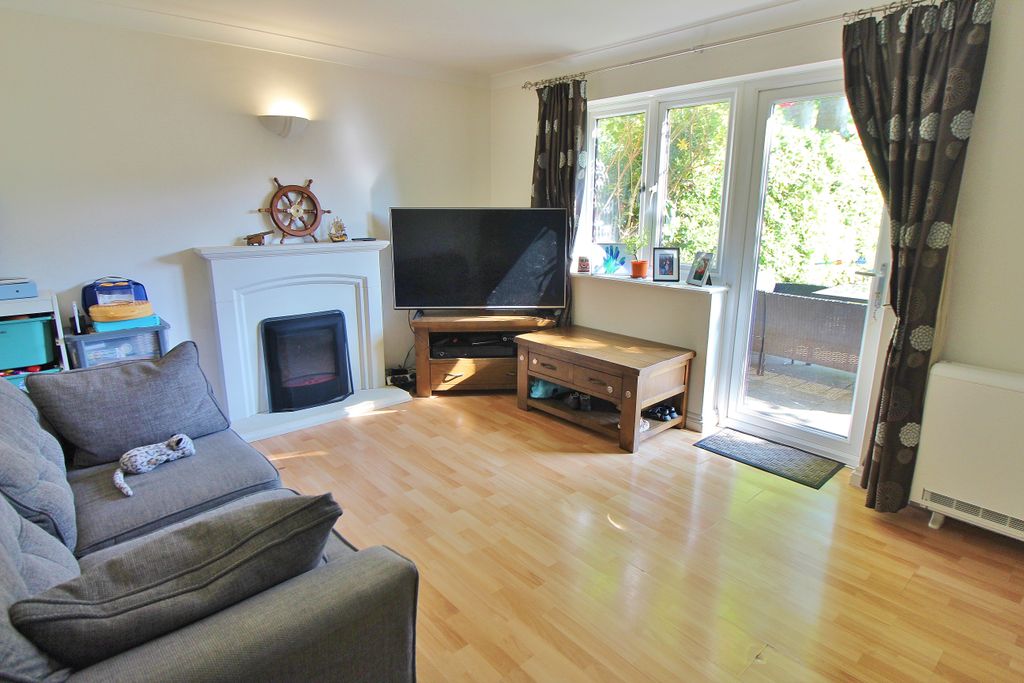 Property photo 2 of 15