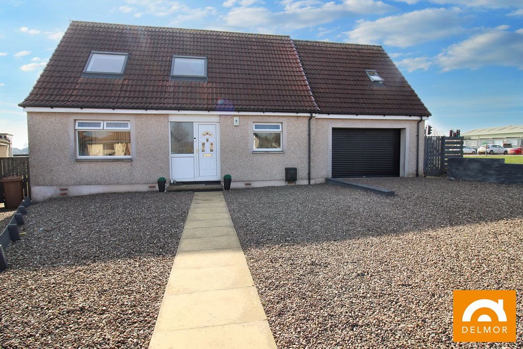 Property photo 2 of 34