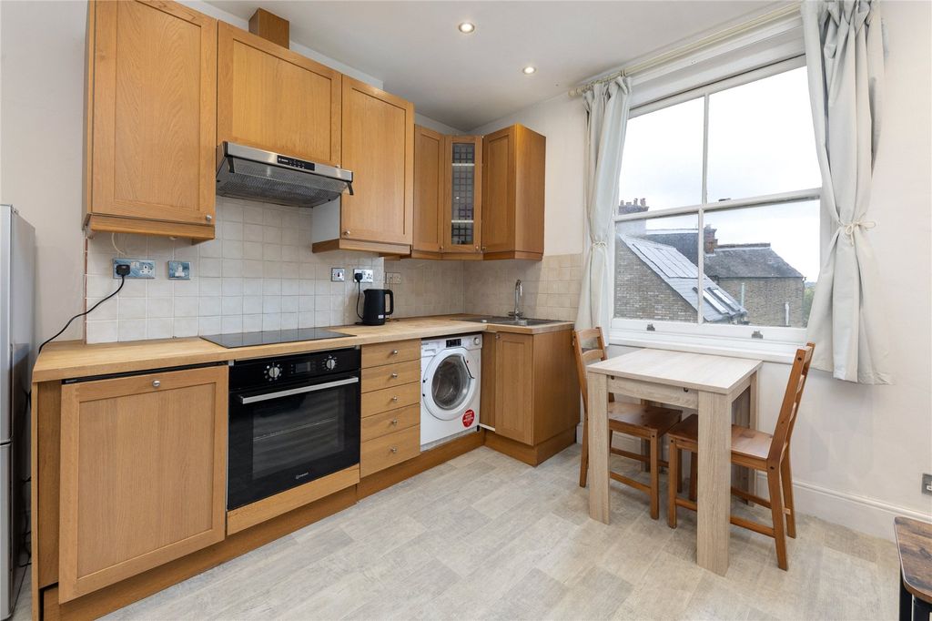 Property photo 2 of 8 Kitchen