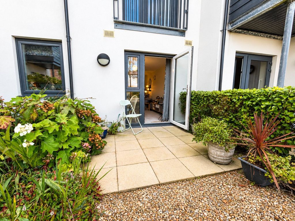Property photo 2 of 11 Picture No. 12