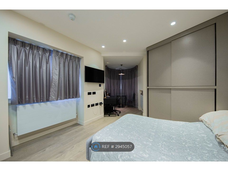 Property photo 1 of 4