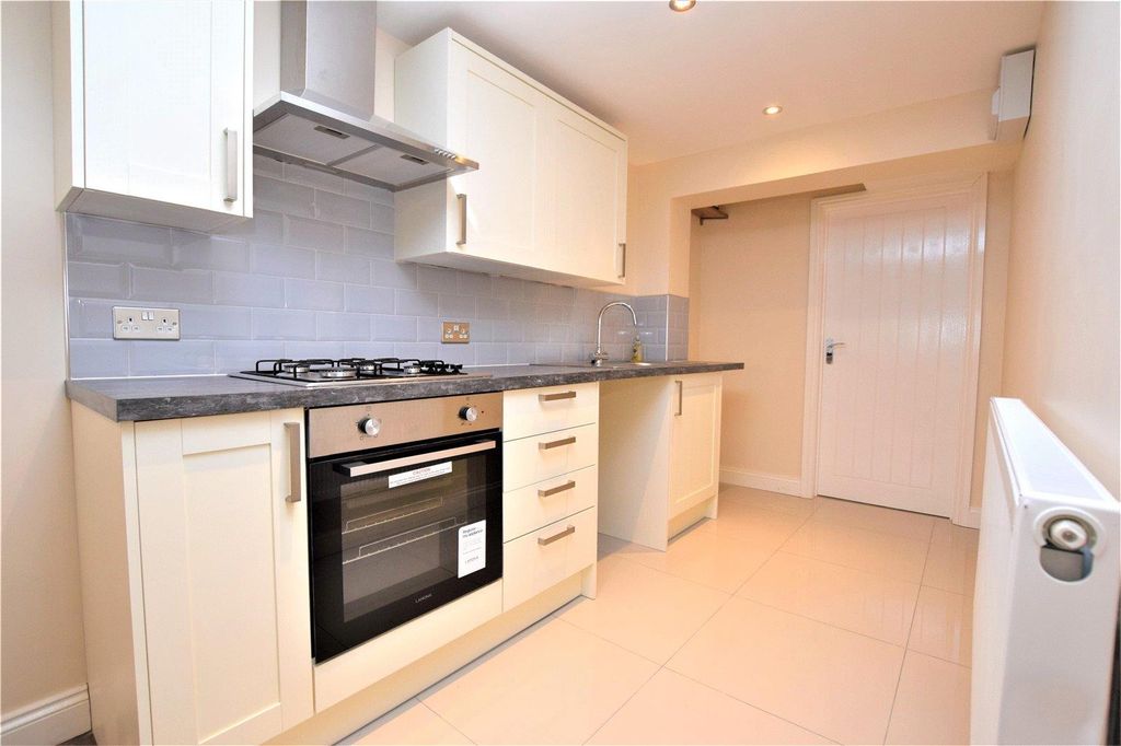 Property photo 3 of 5 48A Dunster Kitchen.Png