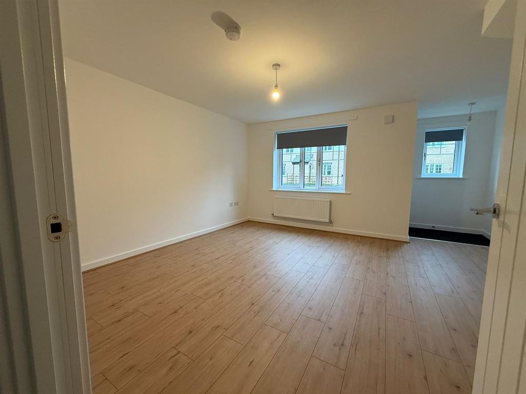 Property photo 3 of 14 F45720d2-2Ec8-4660-Bac4-841292932Aef.Jpg