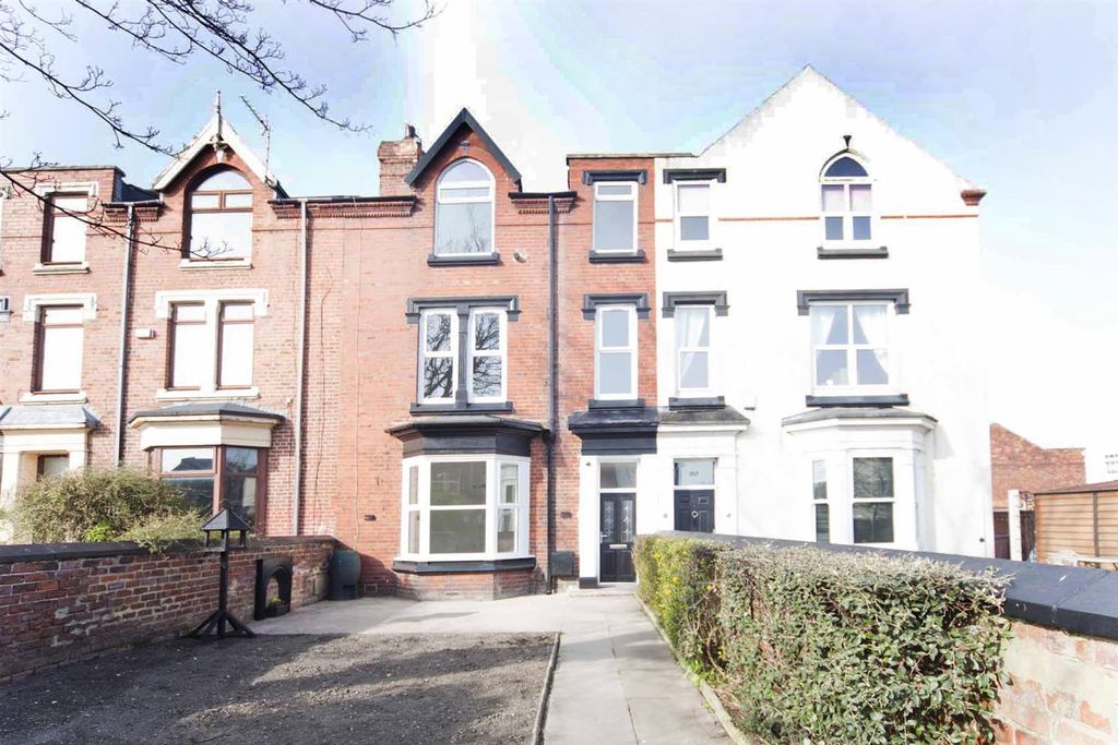 Property photo 1 of 47