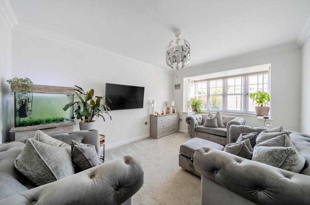 Property photo 2 of 21 1462910-9-6A15856...