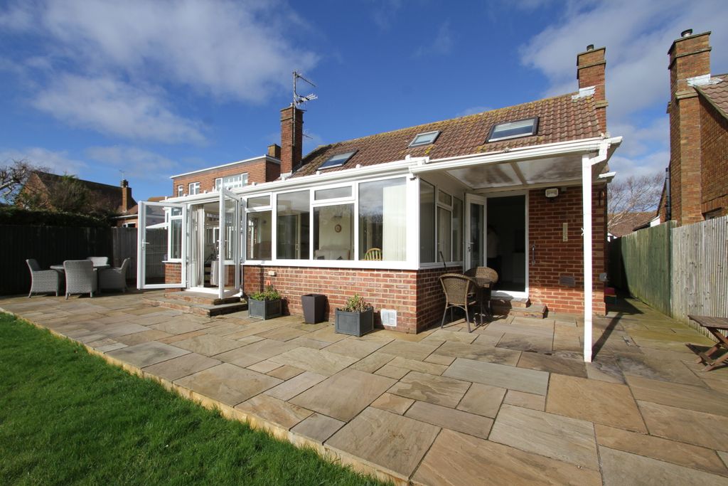 Property photo 3 of 20