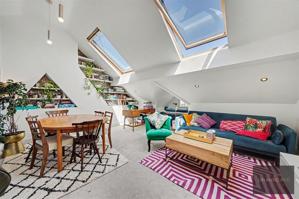 Property photo 1 of 6
